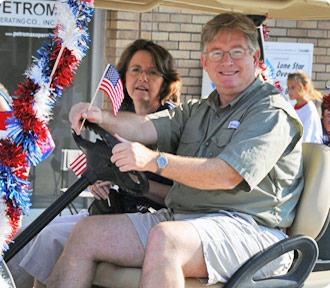 Robyn and Doug Athas